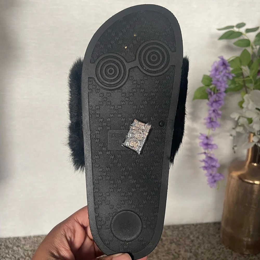 Unr8ed Black Faux Fur Slide Sandal - Picture 5 of 9